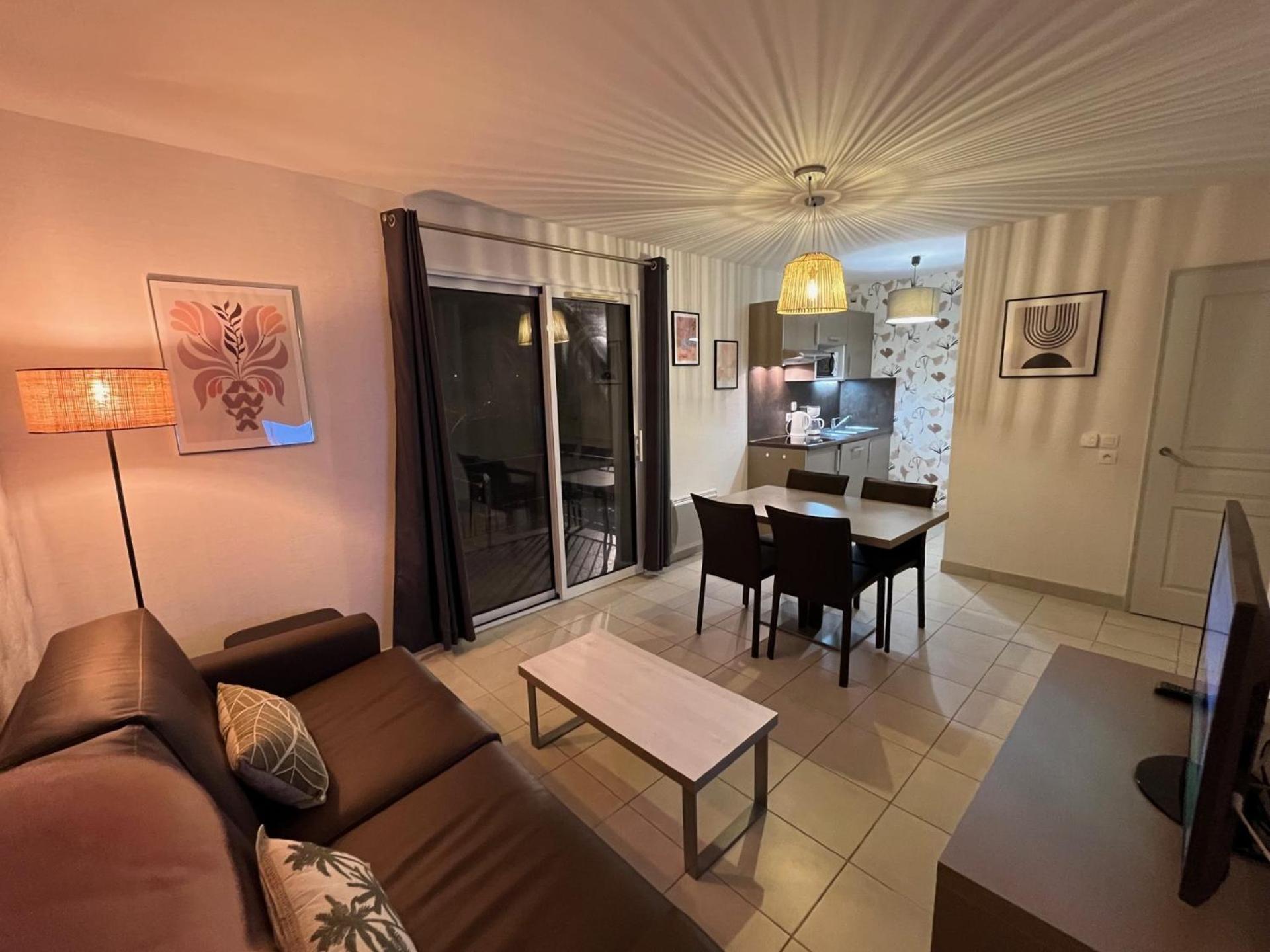 Chez Elisa - Dans 4 Etoiles A Apartment